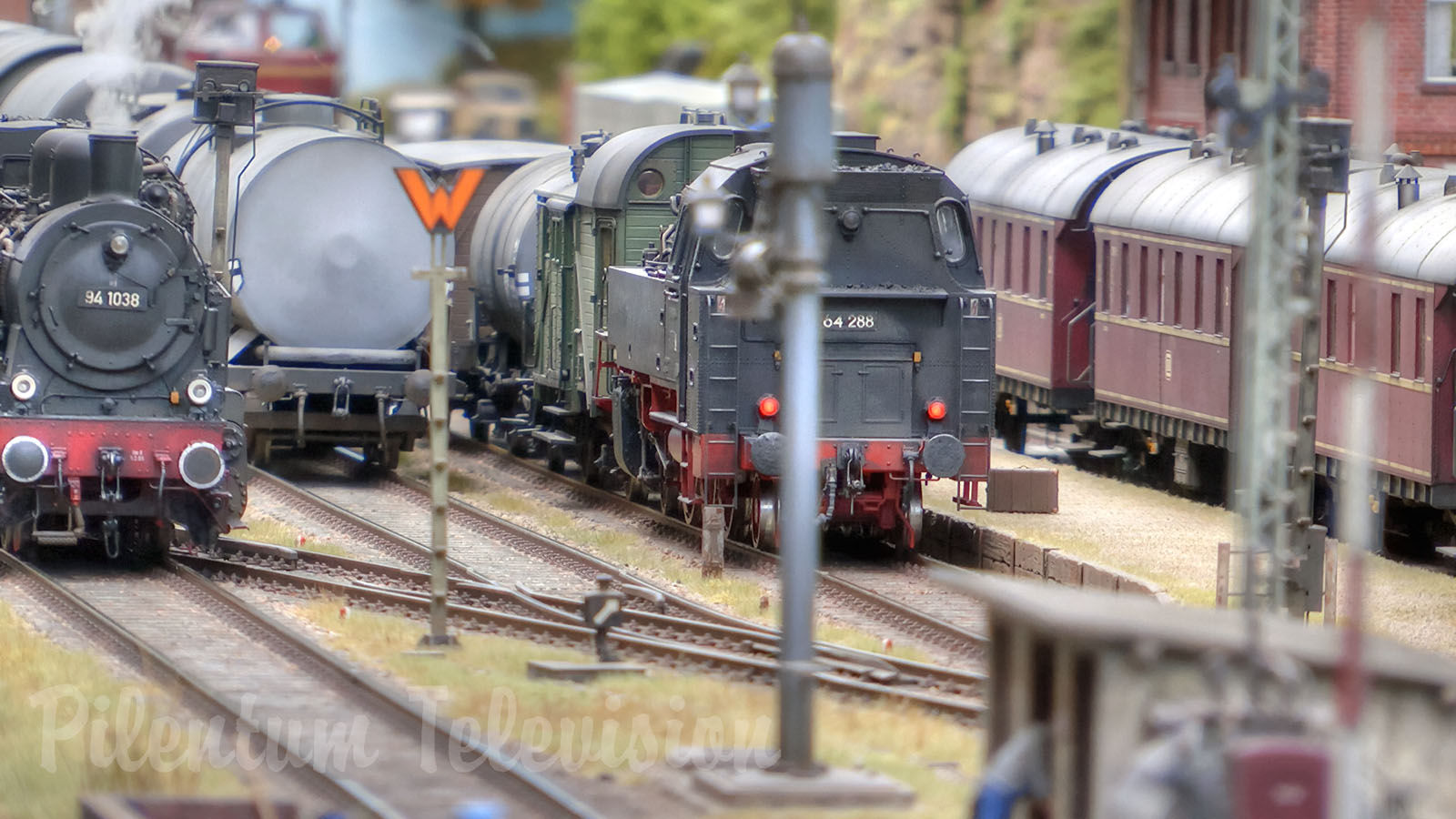 Modellismo ferroviario - Modellini di treni a vapore e trenini diesel in scala 1/32