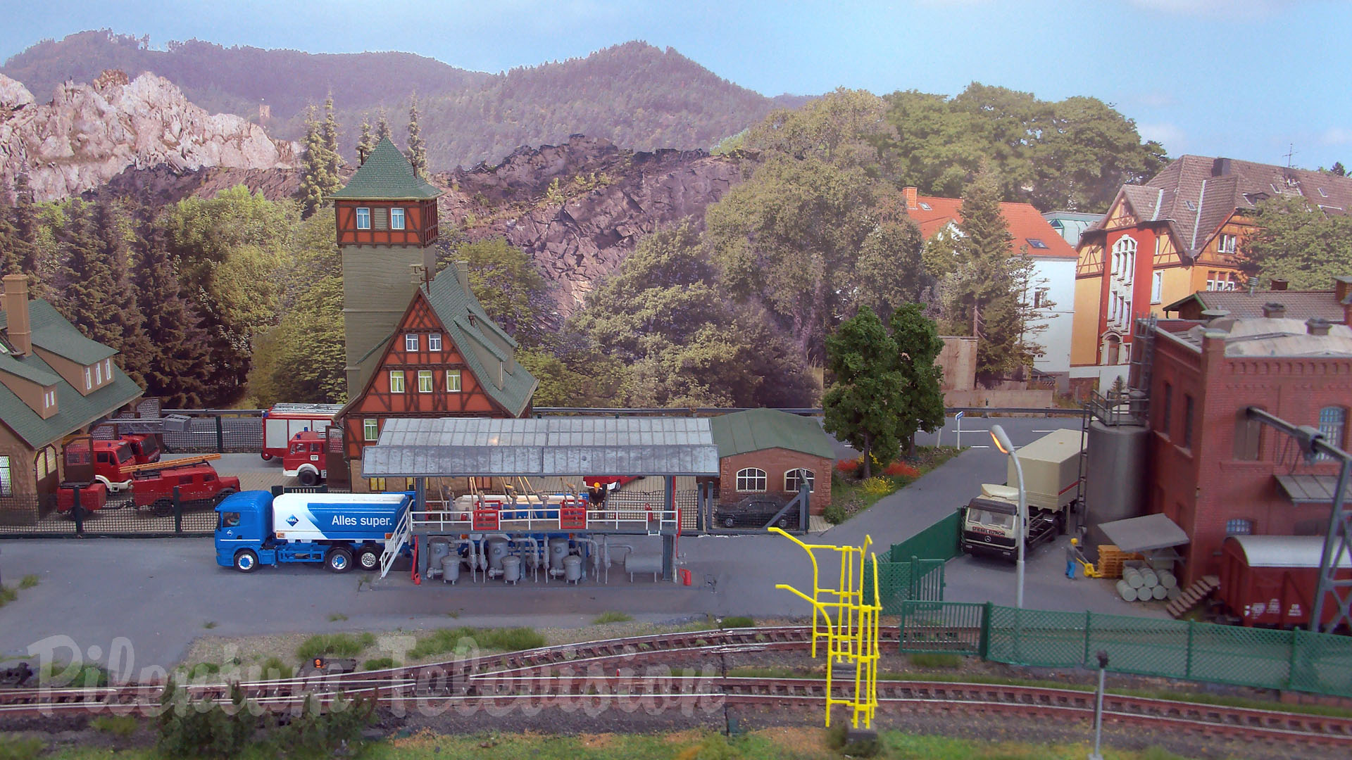 Operazioni di modellismo ferroviario tedesco - Plastico ferroviario modulare in scala HO