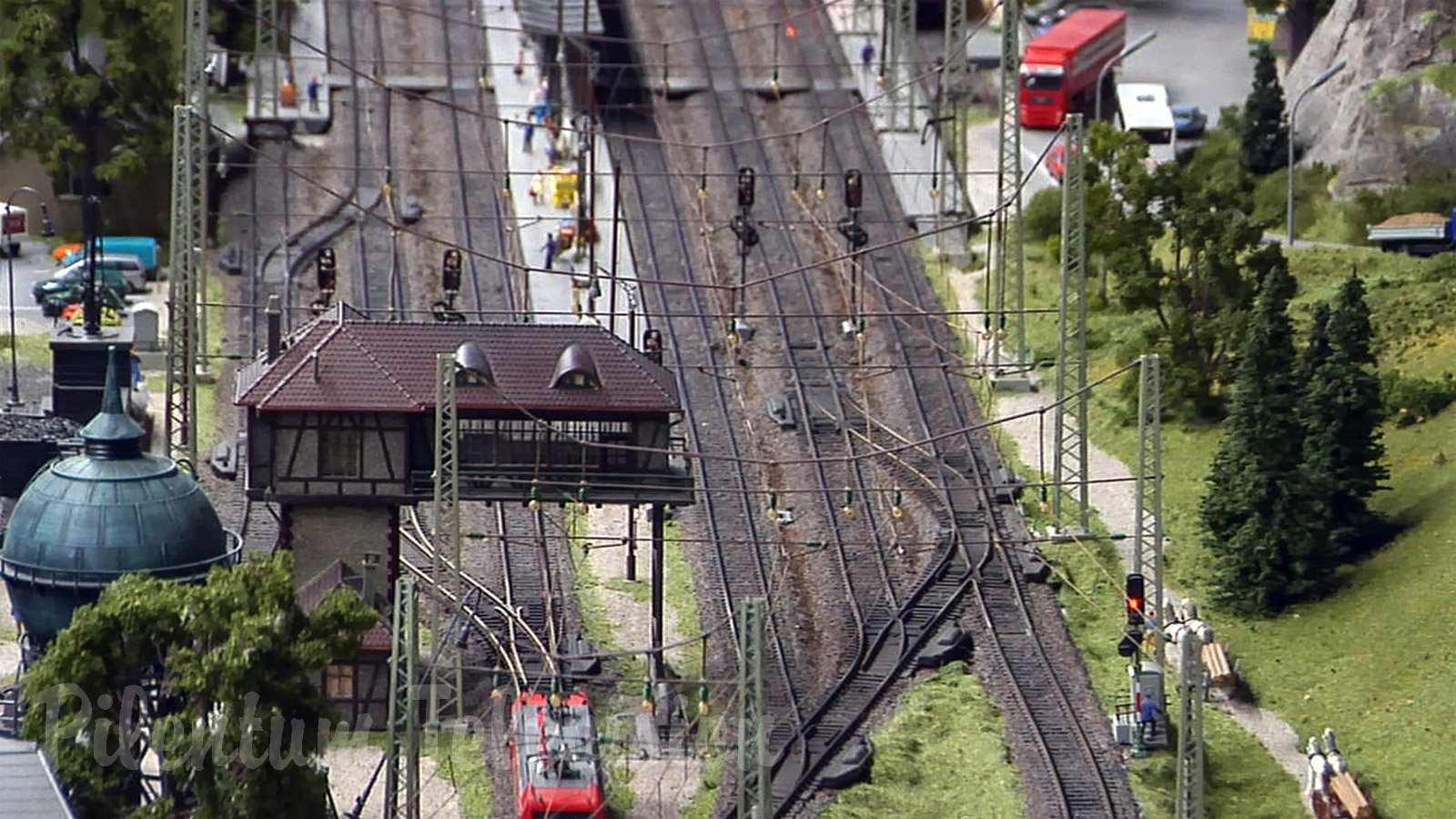 Plastico ferroviario Fleischmann in scala H0 costruito dall’artista Bernhard Stein