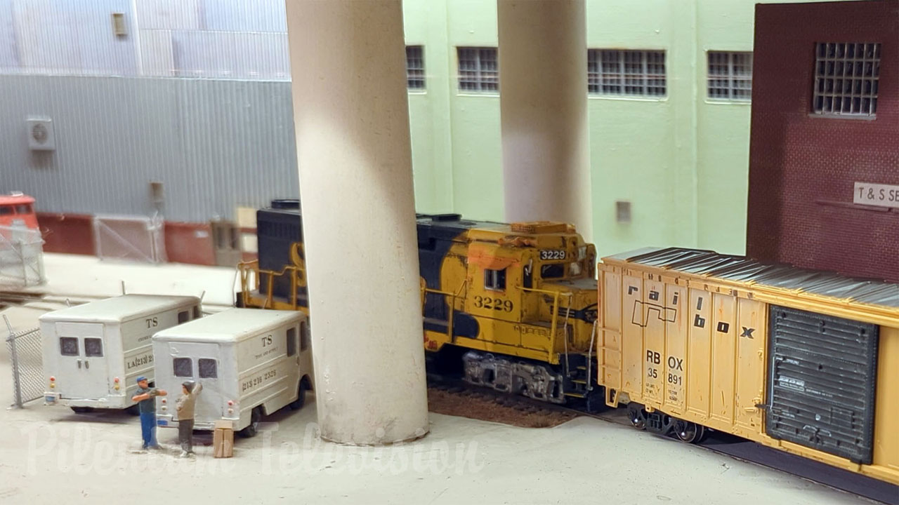 Plastico ferroviario di Los Angeles - Diorama in scala HO con treni americani